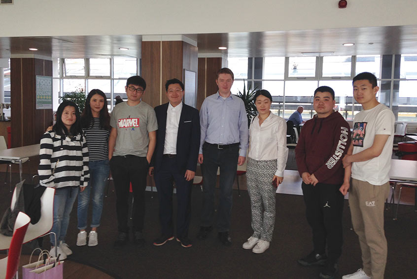 Chinese Digital Media Alumni visit University