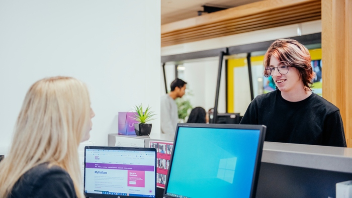 A student speaking to an adviser in the Careers Centre