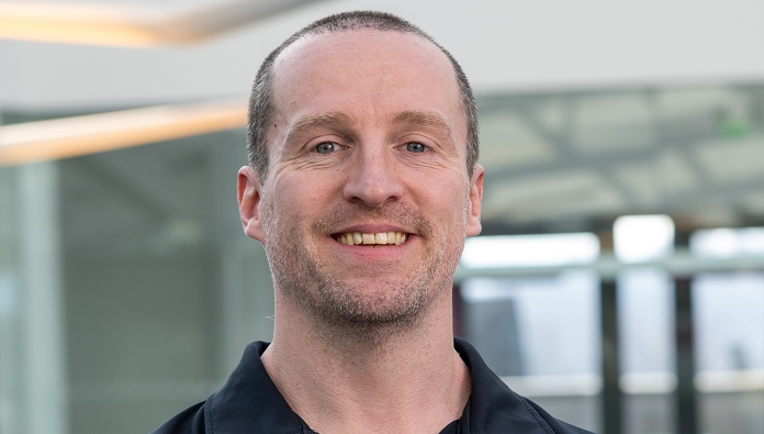 Headshot of Chris Kirk