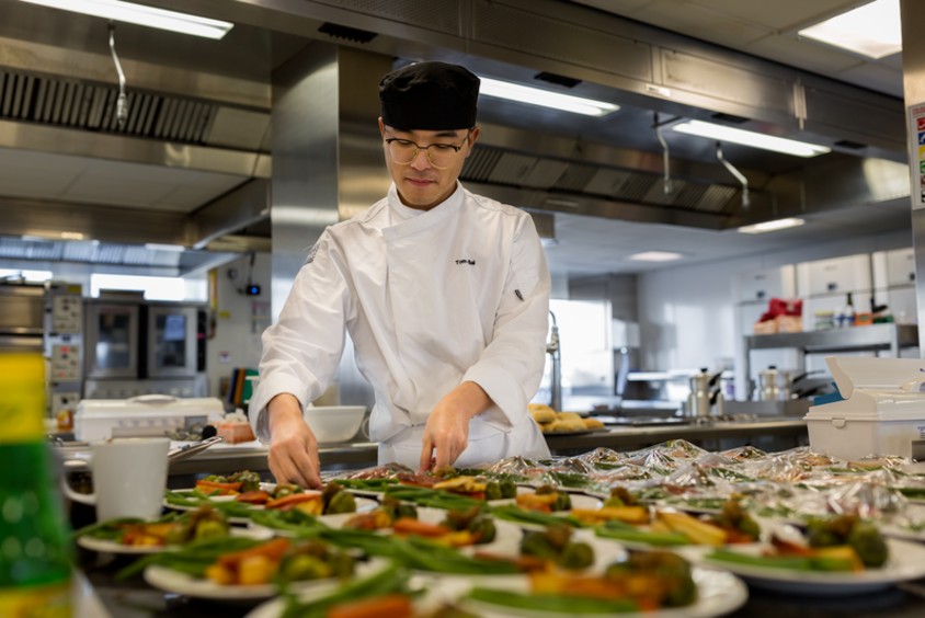 From sauce to sanitiser - £100,000 funding secured for projects that will strengthen food and drink sector