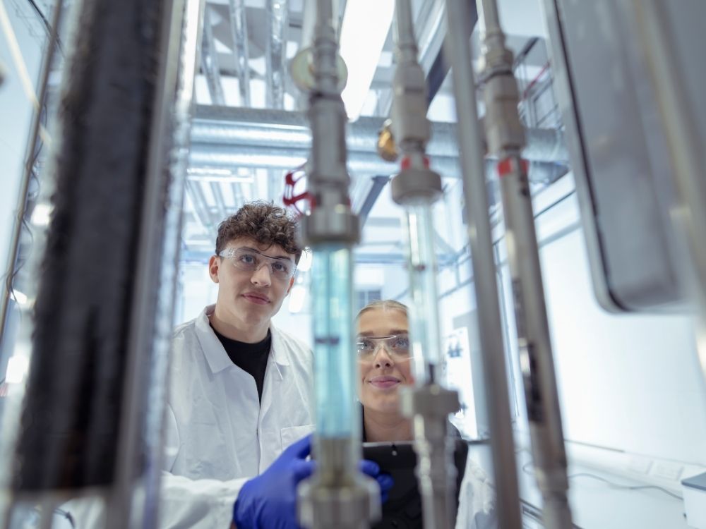 Sheffield Hallam students in lab