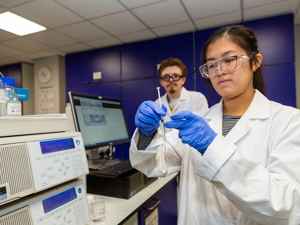 Sheffield Hallam students in lab