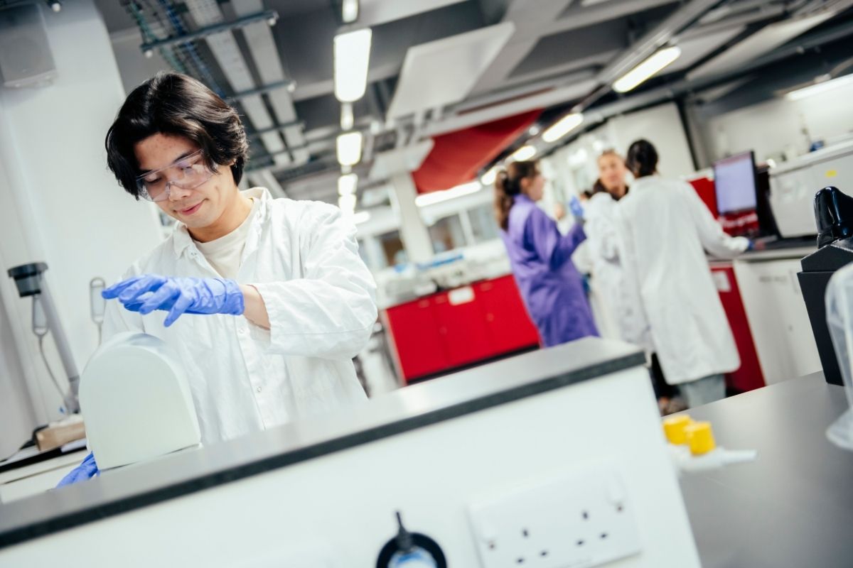 Biosciences and chemistry facilities