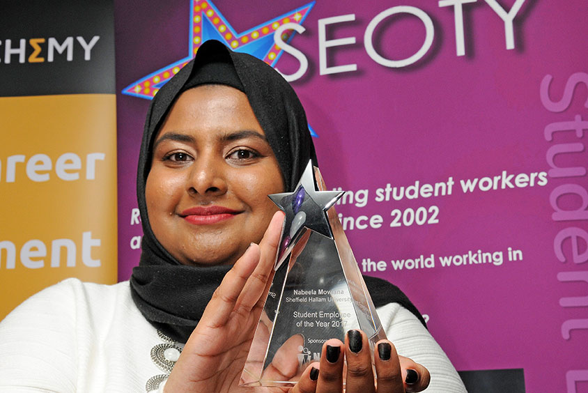 Nabeela with her student employee of the year award