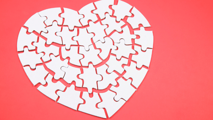Image of a hart shaped jigsaw that is broken