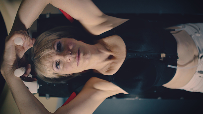 A breast cancer patient undergoes radiotherapy